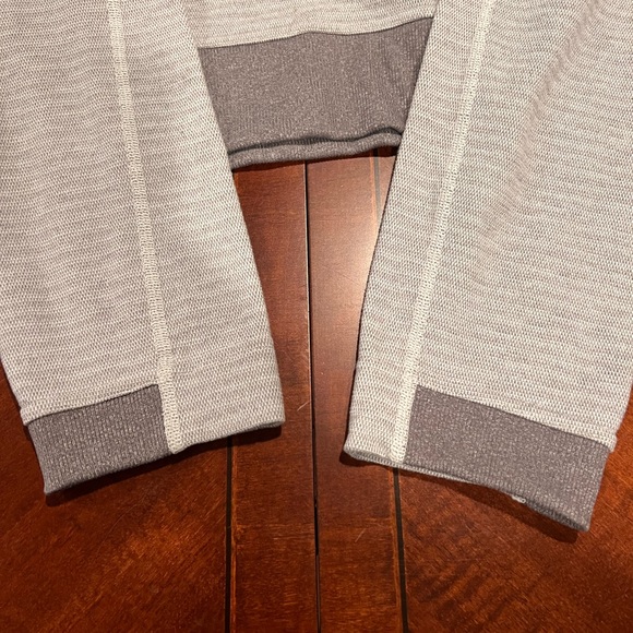 Men’s Large Lululemon Athletica Crewneck sweater - Picture 7 of 8